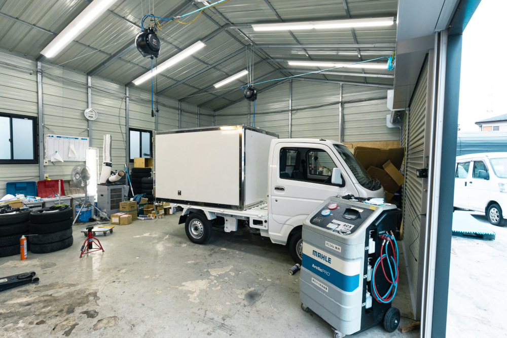 株式会社C&Hの軽冷凍冷蔵車架装